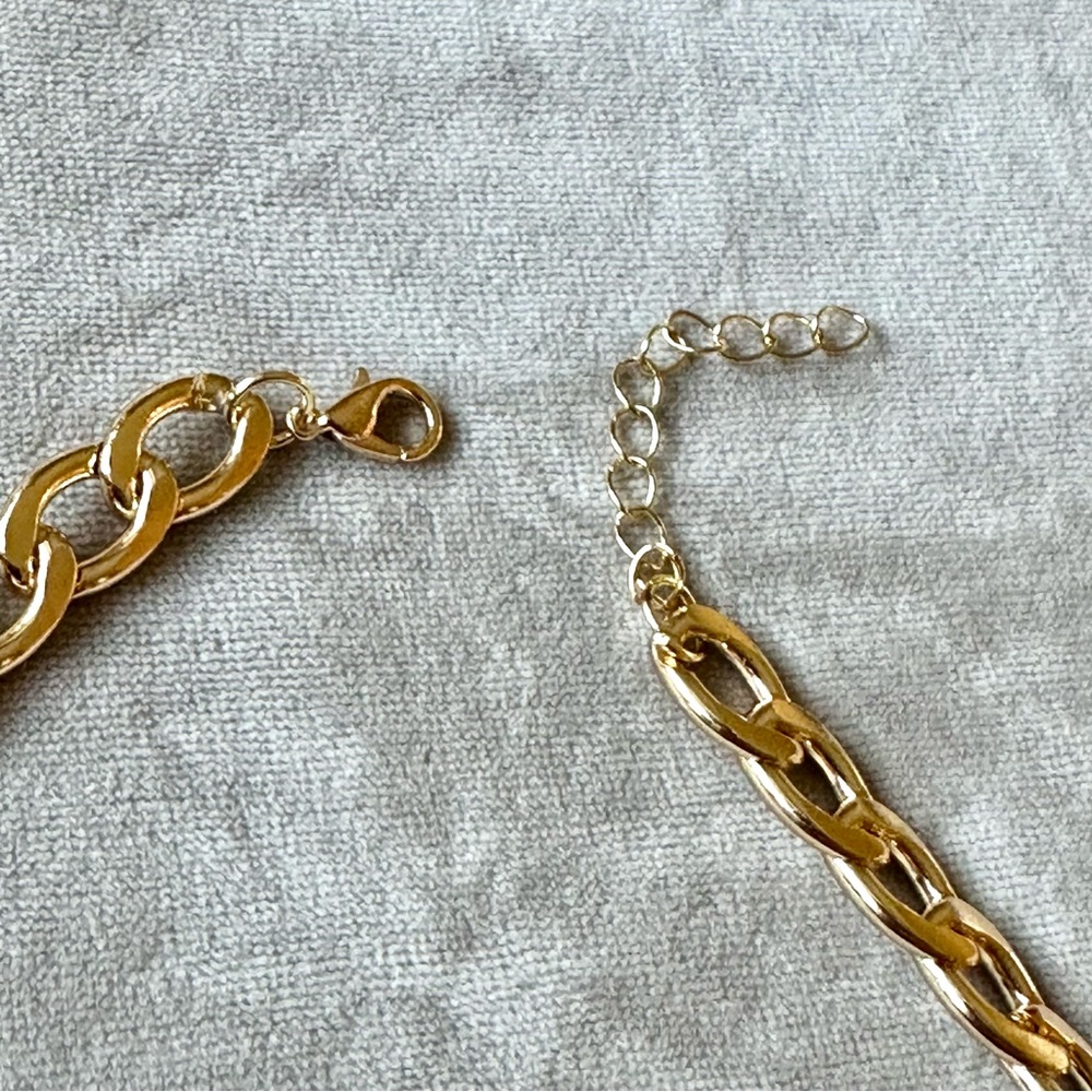 Fashion Jewelry Gold Tone Chain Necklace NWOT - Picture 3 of 5